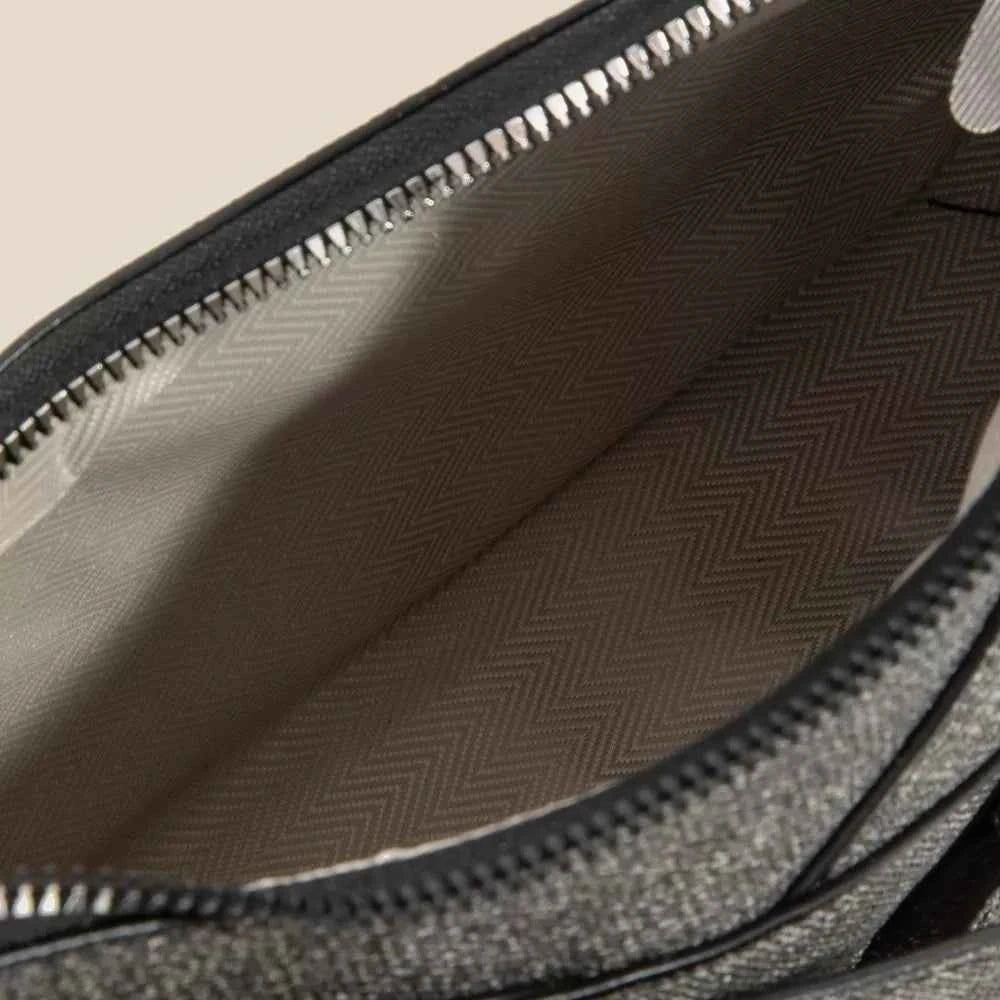 Fame Denim Belt Accent Schultertasche