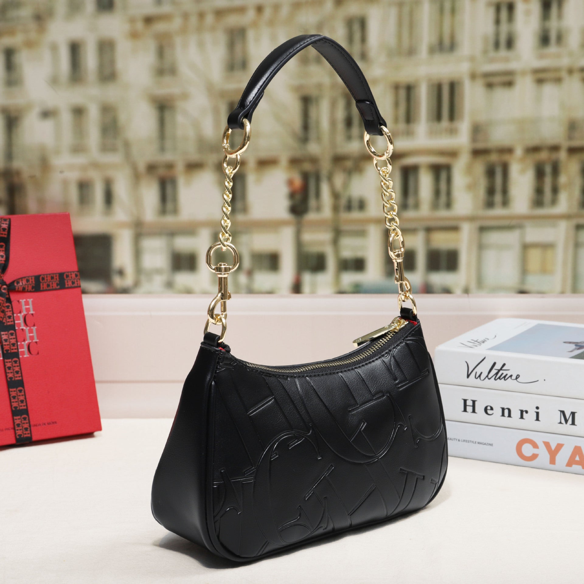 Modische, trendige Damen-Umhängetasche mit geprägtem Buchstabenaufdruck für stylische Outfits