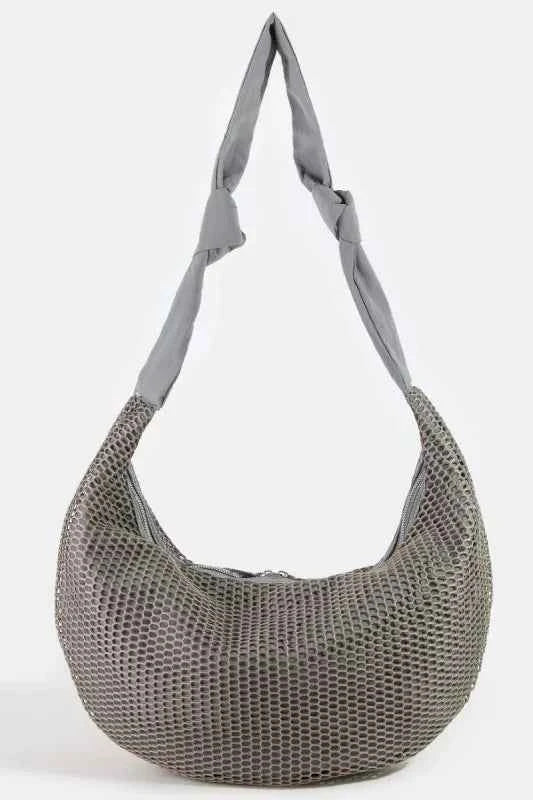 Fame Schultertasche aus strukturiertem Mesh mit Knoten