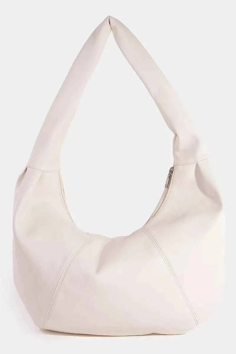 Schultertasche aus Leder mit Fayence-Panel-Naht und Halbmond-Effekt