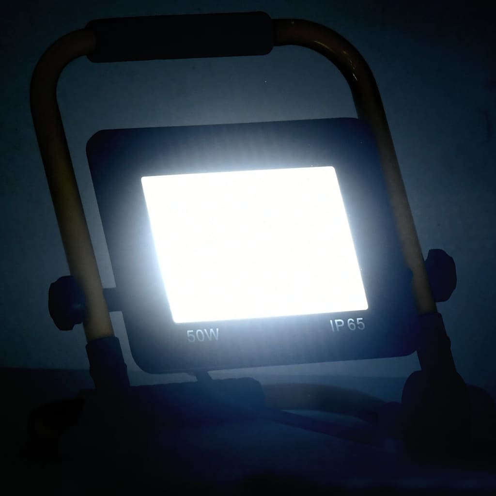 Led-Fluter Mit Handgriff Kaltweiß