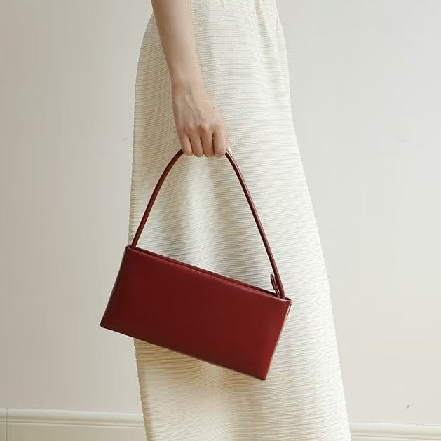 Vintage Crossbody-Schultertasche für Damen, elegant und perfekt zum Tragen unter dem Arm wie eine Baguette.