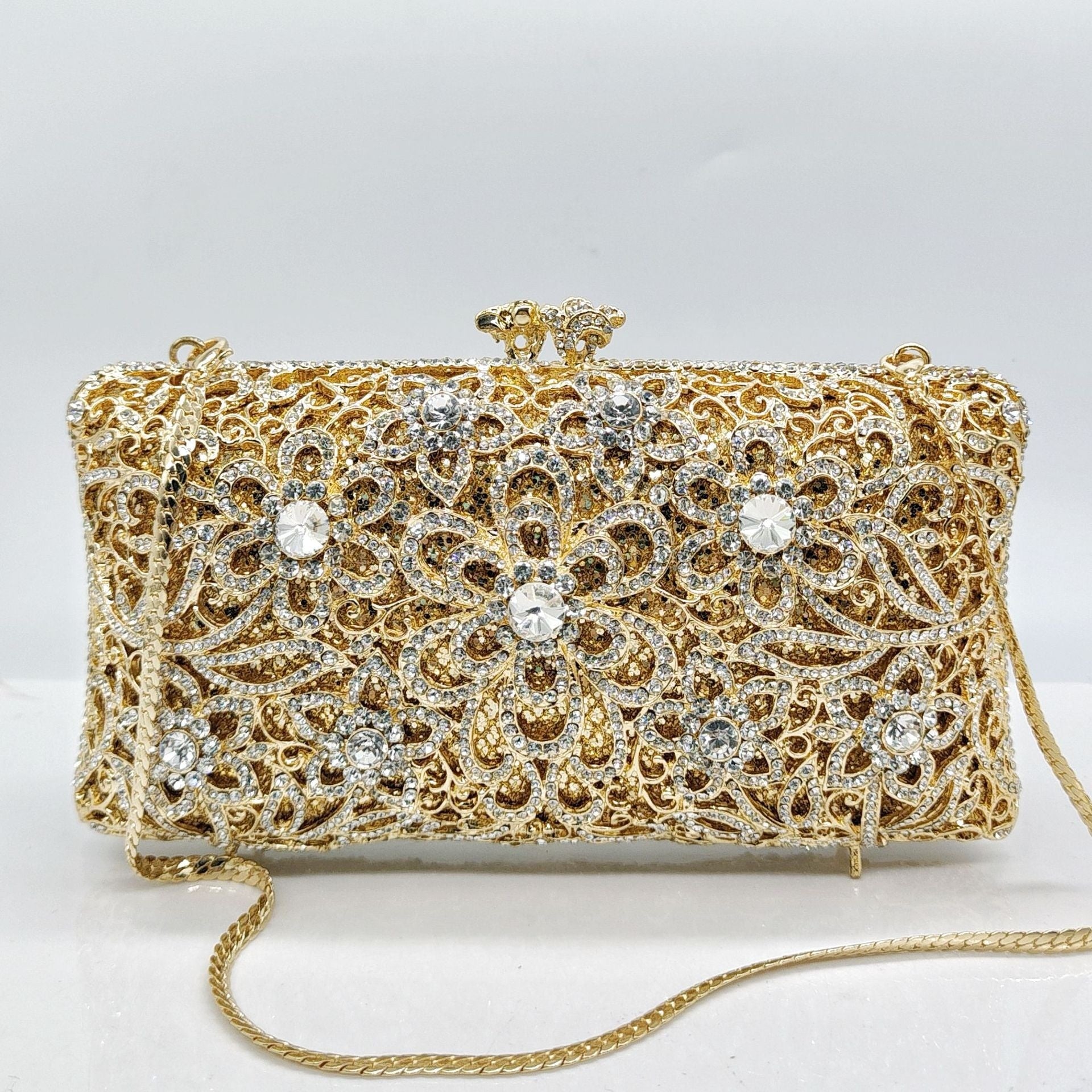 Abendclutch komplett aus Strass mit diamantbesetztem Design für Bankette